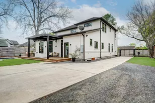 224 W 30th St, Houston, TX 77018 - Photo 31