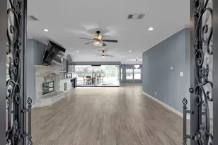 11486 Oak Springs Dr, Willis, TX 77378 - Photo 5