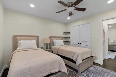 2402 Chimney Rock Road, Houston, TX 77056 - Photo 25