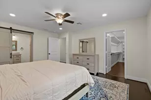 2402 Chimney Rock Rd, Houston, TX 77056 - Photo 15