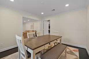 2402 Chimney Rock Rd, Houston, TX 77056 - Photo 11