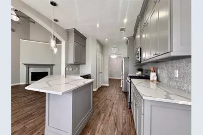 10918 S Falls Terrace, Houston, TX 77095 - Photo 9