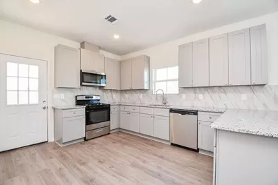 2827 Pine Estate Lane, Houston, TX 77014 - Photo 11