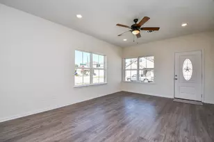 2827 Pne Est Ln, Houston, TX 77014 - Photo 3