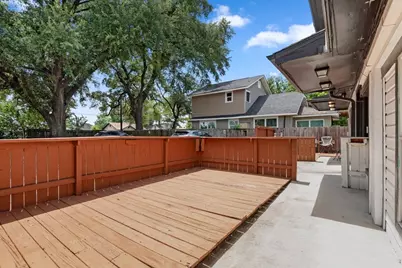 215 Caplin Street, Houston, TX 77022 - Photo 19