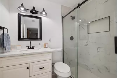 215 Caplin Street, Houston, TX 77022 - Photo 17