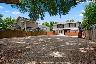 215 Caplin St, Houston, TX 77022 - Photo 25