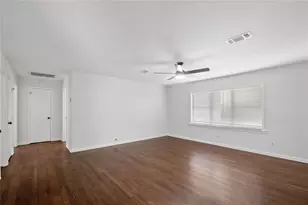215 Caplin St, Houston, TX 77022 - Photo 19