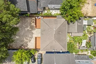 215 Caplin St, Houston, TX 77022 - Photo 25