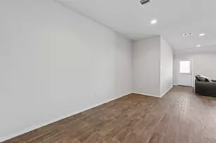 831 Petunia Falls Ln, Rosharon, TX 77583 - Photo 11