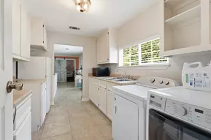 10695 White Rock Rd, Conroe, TX 77306 - Photo 13