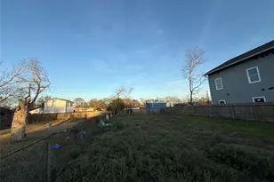 9117 Brandon St, Houston, TX 77051 - Photo 21