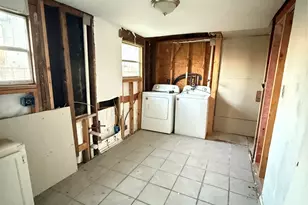 9117 Brandon St, Houston, TX 77051 - Photo 15