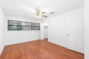 7009 Youpon Dr, Galveston, TX 77551 - Photo 29