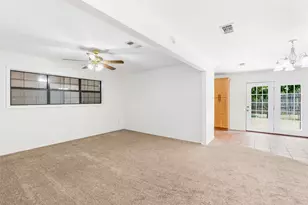 7009 Youpon Dr, Galveston, TX 77551 - Photo 11