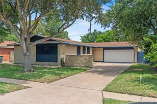 7009 Youpon Dr, Galveston, TX 77551 - Photo 1