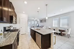 5547 Madden Ln, Houston, TX 77048 - Photo 5