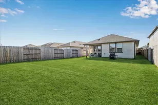 5547 Madden Ln, Houston, TX 77048 - Photo 7