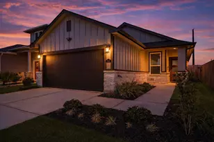 5547 Madden Ln, Houston, TX 77048 - Photo 1