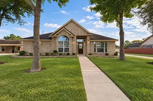3207 Hickory Knoll Dr, Pearland, TX 77581 - Photo 1