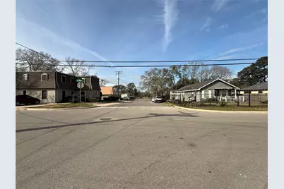 412 Waco Street, Conroe, TX 77301 - Photo 35