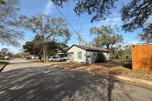 412 Waco St, Conroe, TX 77301 - Photo 9