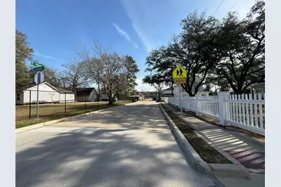 412 Waco Street, Conroe, TX 77301 - Photo 43