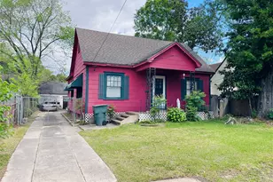 1460 Prairie St, Beaumont, TX 77701 - Photo 1