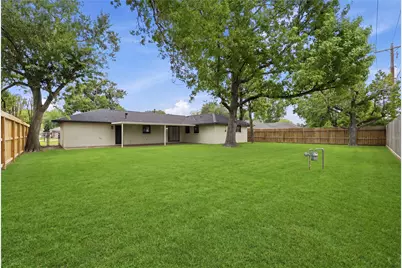 8931 Blankenship Drive, Houston, TX 77080 - Photo 17
