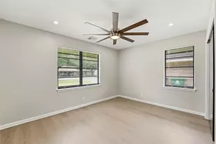 8931 Blankenship Dr, Houston, TX 77080 - Photo 9