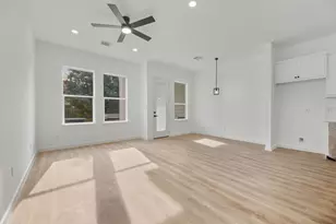 117 Capetown Ln, Conroe, TX 77356 - Photo 19