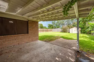 622 N 13th St, La Porte, TX 77571 - Photo 25