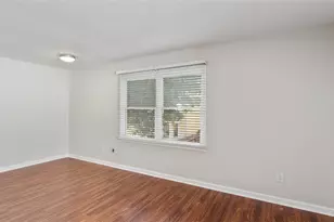 1513 W 22nd St, Houston, TX 77008 - Photo 9