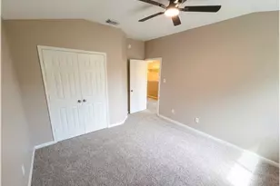 31723 Royal Woods Ct, Conroe, TX 77385 - Photo 9