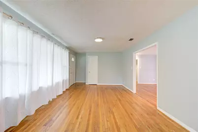 5025 Hazelton Street, Houston, TX 77035 - Photo 7