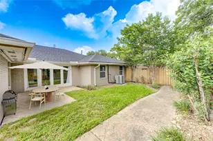 5025 Hazelton St, Houston, TX 77035 - Photo 21