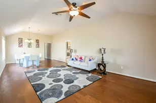 5818 Turmeric Dr, Baytown, TX 77521 - Photo 9