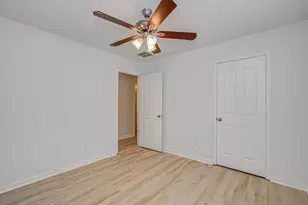 11218 Royal Sands Ct, Houston, TX 77088 - Photo 29