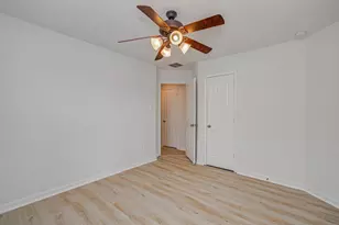 11218 Royal Sands Ct, Houston, TX 77088 - Photo 33