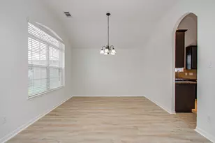 11218 Royal Sands Ct, Houston, TX 77088 - Photo 13