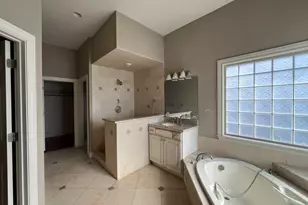 5511 Val Verde St, Houston, TX 77056 - Photo 11