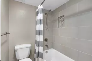 7575 Katy Fwy, Houston, TX 77024 - Photo 17