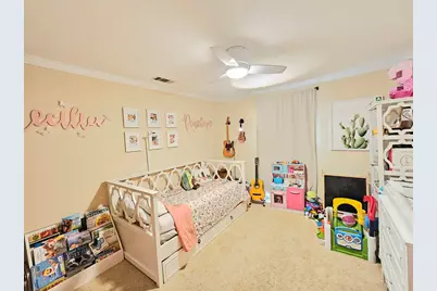 10115 Holly Springs Drive, Houston, TX 77042 - Photo 35