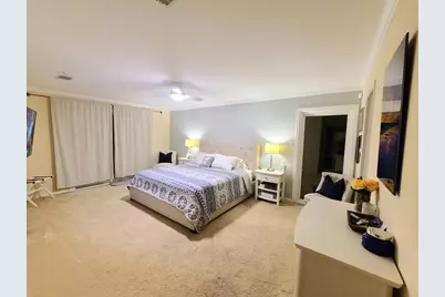 10115 Holly Springs Drive, Houston, TX 77042 - Photo 7