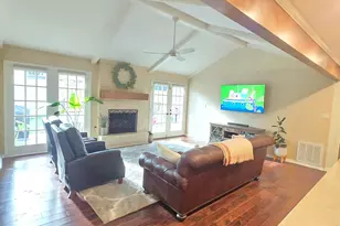 10115 Holly Springs Dr, Houston, TX 77042 - Photo 17