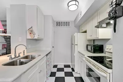 1500 Bay Area Boulevard #346, Houston, TX 77058 - Photo 9