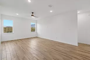 685 Daniels Lk Ln, Dayton, TX 77535 - Photo 7