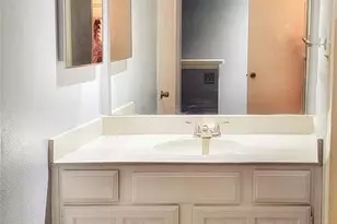 2110 Wilcrest Dr, Houston, TX 77042 - Photo 15