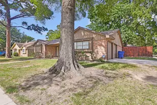 29302 Stapleford St, Spring, TX 77386 - Photo 3