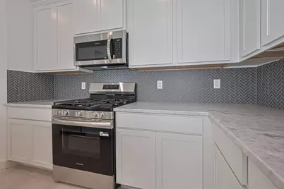 8913 Grovner Place, Houston, TX 77055 - Photo 11